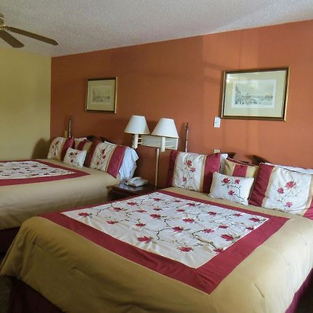 First Western Inn Caseyville Bagian luar foto