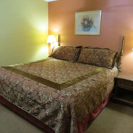 First Western Inn Caseyville Bagian luar foto