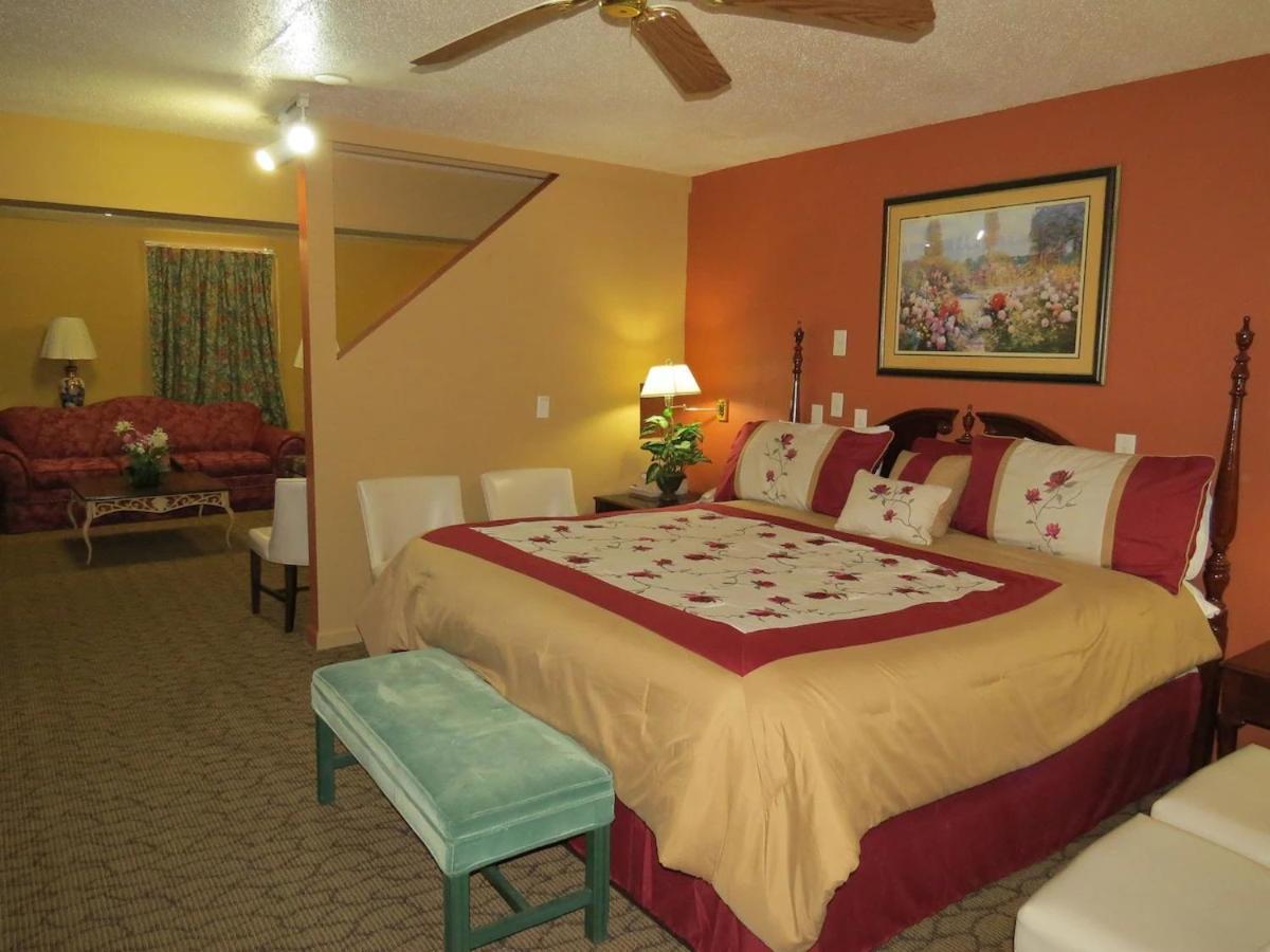 First Western Inn Caseyville Bagian luar foto